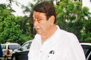 B-Town Buzz: What's that on Randhir Kapoor's face?