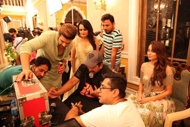 Sakett Sawhney shoots music video with Karan Kundra and Anusha Dandekar