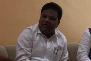 Shiv Sena minister blames crabs for breach in Ratnagiri's Tiware dam