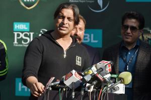 Shoaib Akhtar wants Sarfaraz to be removed, calls for split captaincy