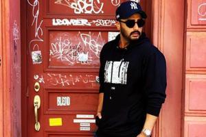 Malaika Arora posts a cheeky comment on Arjun Kapoor's photo