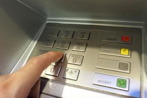 Delhi Police arrest two ATM fraudsters
