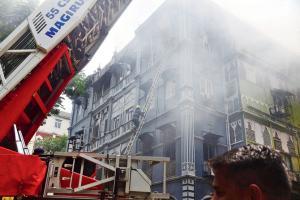 One dead in fire in almost century-old building at Colaba
