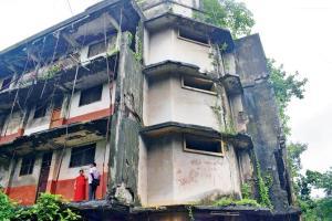 Mumbai: Every day, some part of 70-year-old Chunabhatti building falls