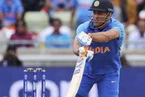 Amidst retirement rumours, MS Dhoni pays tribute to bat sponsors