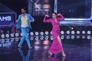 Karisma Kapoor recreates Sona Kitna Sona Hai on Dance India Dance