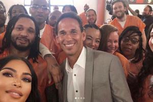 Kim Kardashian shares pictures with inmates