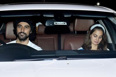 Kunal Kapoor-Naina Bachchan, Rohit Roy and family at Super 30 screening