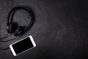 Amazon sale: Grab these phone and accessories at discounted prices