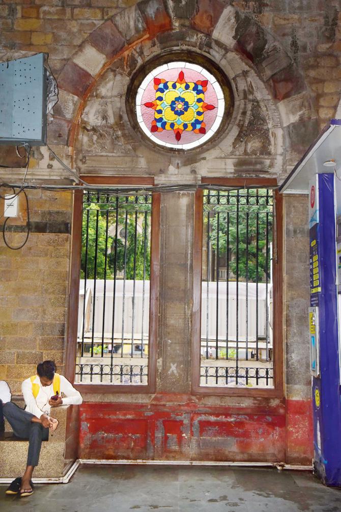 Swati Chandgadkar, an expert in stained-glass restoration says the rotundas along the CSMT