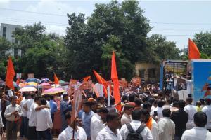 Mumbai: Shiv Sena lead farmers protest at BKC; traffic under control