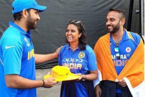 World Cup 2019: Rohit Sharma hits fan with ball, gifts her a hat