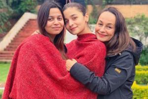 Alia Bhatt enjoys vacation with Soni Razdan and Shaheen Bhatt in Ooty