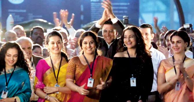 A still from Mission Mangal