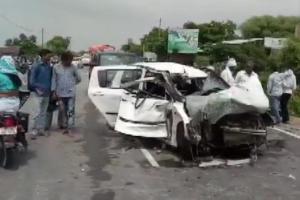 Unnao rape victim, lawyer critically injured in road mishap