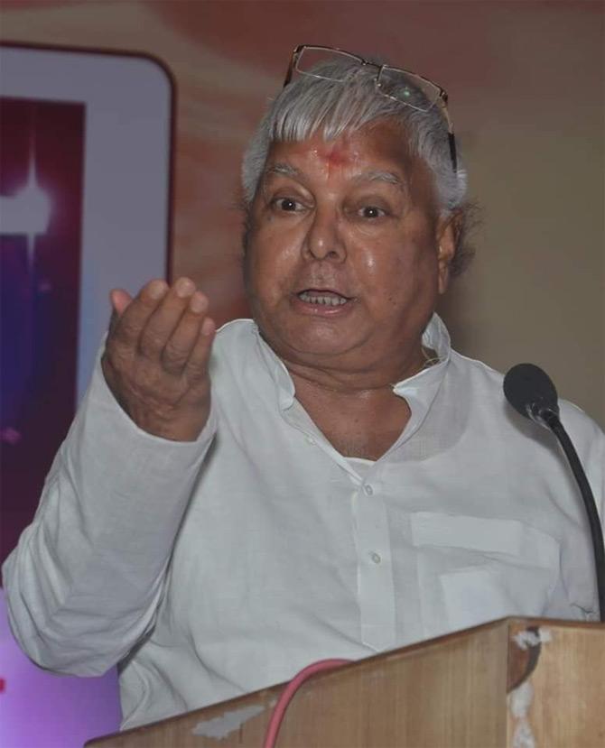 Such was his aura and personality that Lalu Prasad Yadav was invited by eight Ivy League schools for lectures. He addressed over a hundred students from Harvard, Wharton, and others in Hindi. The way Lalu turned the fortunes of Indian Railways, he was called the Management Guru for scripting the revival of Indian Railways.