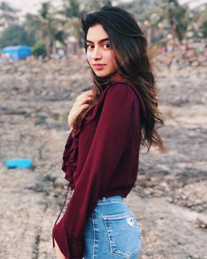 Khushi Kapoor: Khushi Kapoor turned 19 on November 5! On her special day, elder sister Janhvi took to Instagram to share some goofy pictures and videos to wish her happy birthday. Janhvi wrote, 