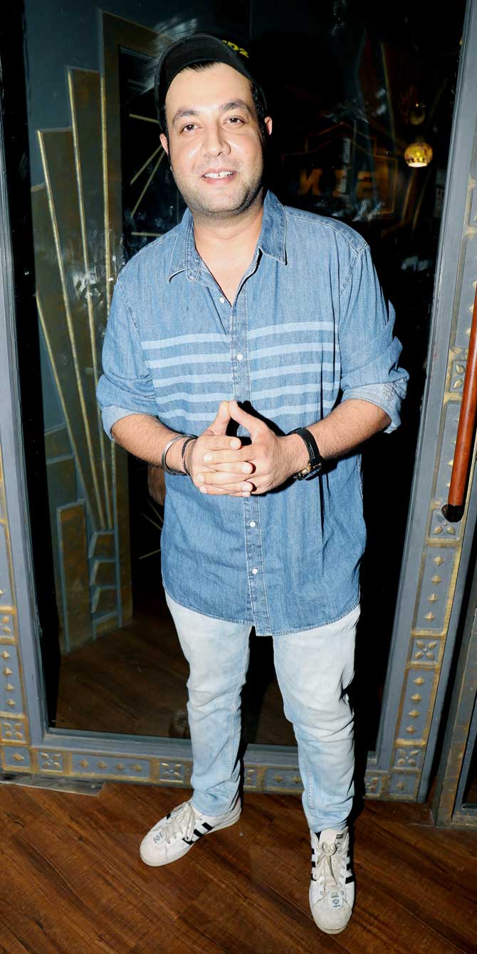 Fukrey actor Varun Sharma also attended Mika Singh's birthday bash at the Andheri pub.