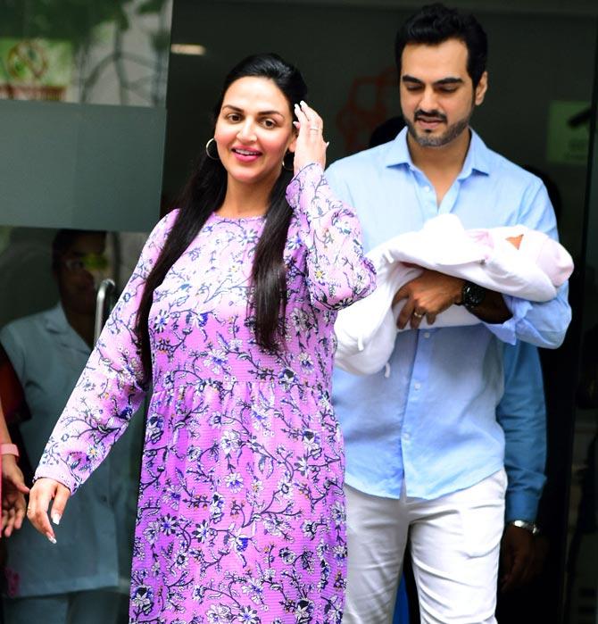 Esha Deol looked beautiful and was glowing as she stepped out of the hospital with husband Bharat Takhtani and daughter Miraya. Miraya is derived from the name Mira.