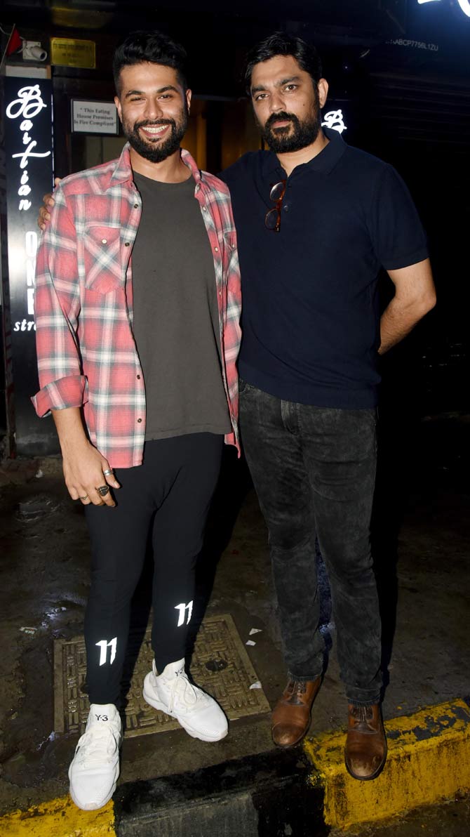 Kunal Rawal was spotted at a popular restaurant in Bandra, Mumbai. Known as Arjun Kapoor's BFF, he is also a known fashion designer of Bollywood. 