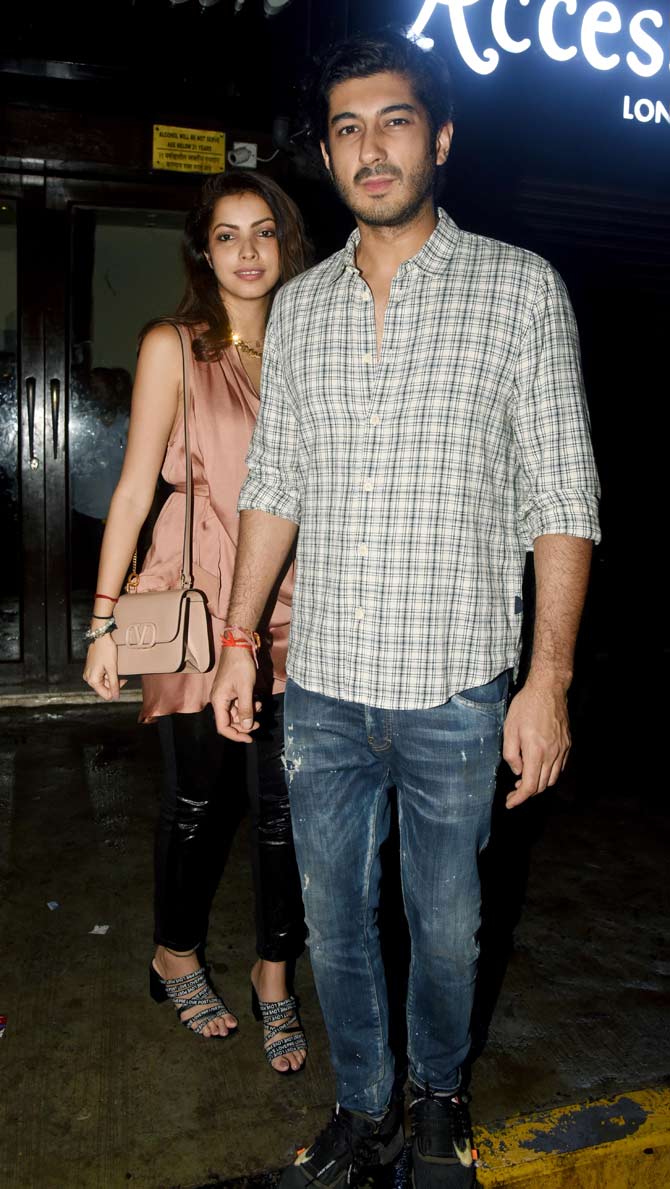 Mohit Marwah was also clicked with wife Antara Motiwala at the same eatery. The duo was all smiles when clicked by the shutterbugs in Bandra, Mumbai. Mohit, on the work front, was last seen in Raag Desh, where he played the role of Colonel Prem Sehgal. 