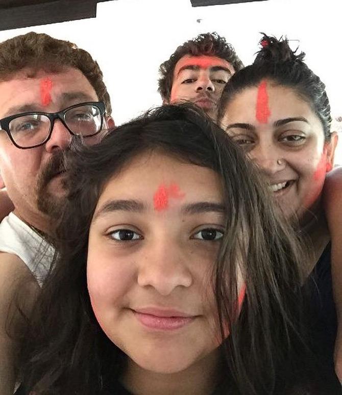 Smriti Irani who is fabulous at one-liners and best known as a social media queen shared this lovely picture of her family with her two children and hubby Zubin Irani. While sharing this candid family photo on Insta, Smriti wrote: Colours of life #missing my babies!