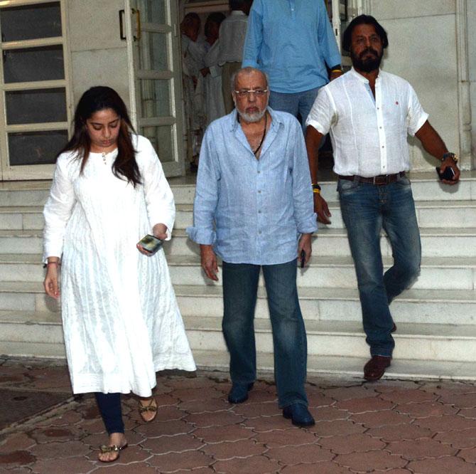 J.P. Dutta and daughter Nidhi Dutta also came in to offer their condolences to Nihalani family at the prayer meet in ISKCON Temple, Juhu.