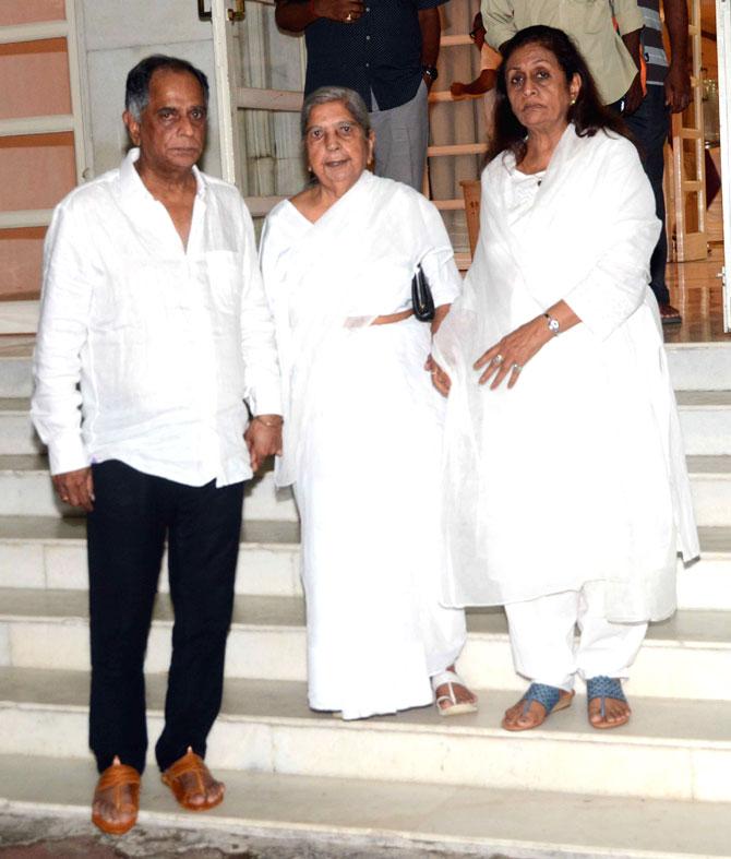 Pahlaj Nihalani's son Vicky Pahlaj Nihalani's wife Justine Rumeau Nihalani passed away at age of 43 on Sunday (June 16). Her prayer meet was held at the ISKCON Temple in Juhu, Mumbai. All pictures/Satej Shinde