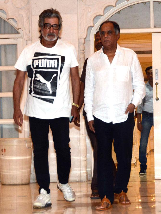 Shakti Kapoor, who has worked with Pahlaj Nihalani in numerous film, and also his recent film Rangeela Raja, also came in to offer his condolences to the bereaved Nihalani's family.