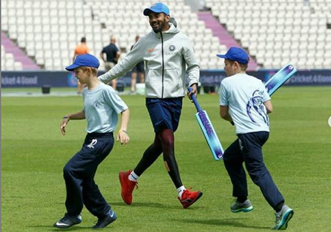 KL Rahul posted this picture and captioned it as, 