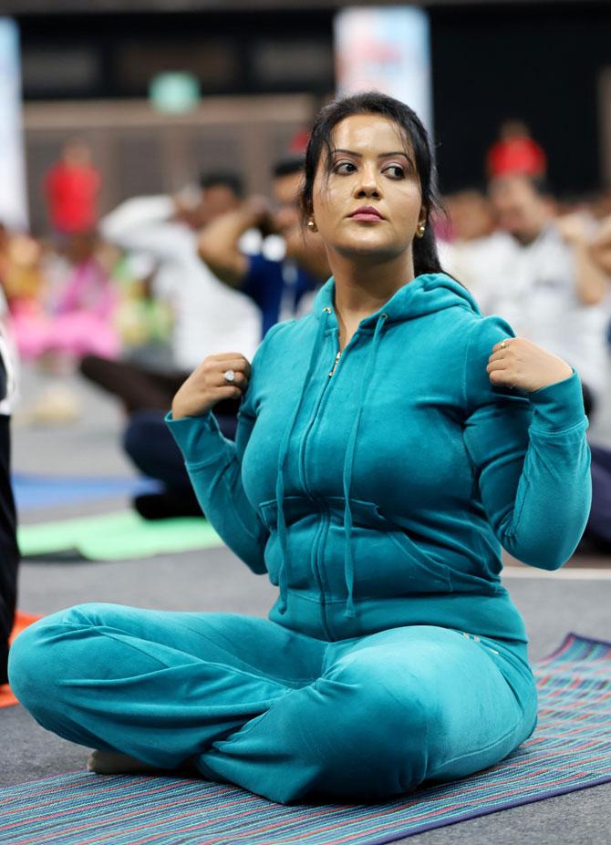 Amruta Fadnavis was seen donning an aqua blue velvet tracksuit with her hair tied up into a high pony giving her the perfect sporty look. She also took to social media website, Instagram to post some pictures of the event
