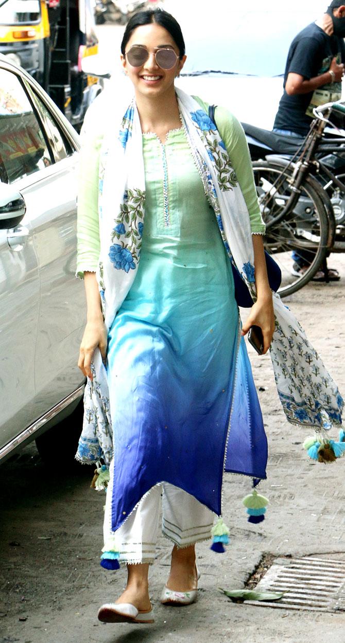 Kiara Advani was also clicked strolling the streets of the city. The actress was seen wearing an ombre kurta, paired with wite palazzo and a dupatta. 