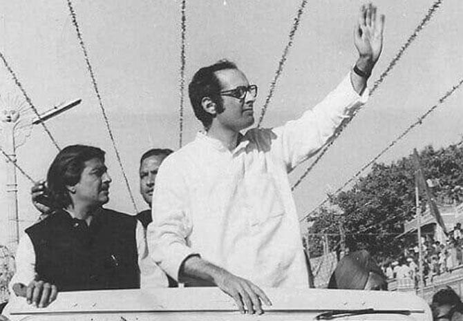 Sanjay Gandhi was flying a new aircraft of the Delhi Flying Club, and, while performing an aerobatic stunt, lost control and crashed. The only passenger in the plane, Captain Subhash Saxena, also died in the crash.