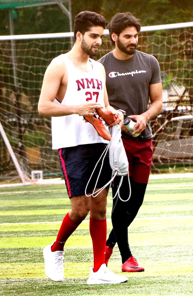 Ahan Shetty, 22, clearly takes after his father in the looks department. Interestingly, Sajid launched Suniel with action-romance drama, 'Waqt Hamara Hai', in 1993. And now 25 years later, the producer will be launching his son. Tara Sutaria will star opposite Ahan in the film.