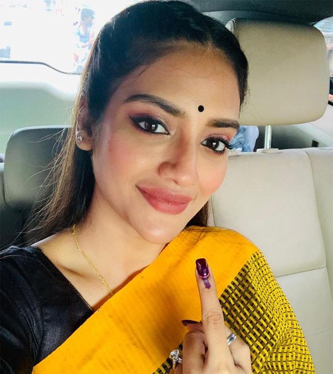 In the 2019 Lok Sabha elections, Nusrat Jahan who fought the elections as a TMC candidate defeated BJP's Sayantan Basu by 3,50,369 votes in Basirhat. For Trinamool Congress MP Nusrat Jahan, her new stint in politics is just like household work, and she believes she can easily balance her new role with her film career. She said, 