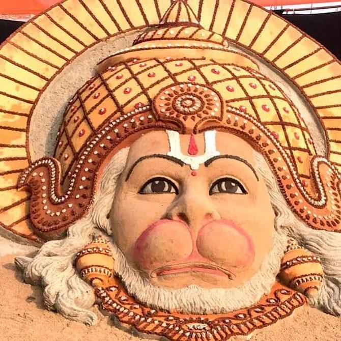 On the occasion of Hanuman Jayanti, Sudarshan Pattnaik shared a photo of the sand art created by him. Hanuman Janmam-Utsav or Hanuman Jayanti is a Hindu festival that celebrates the birth of Lord Hanuman, who is immensely worshipped throughout Nepal and India. The devotees of Lord Hanuman, on this auspicious day, celebrate the birth of Lord Hanuman and seek his blessings and protection