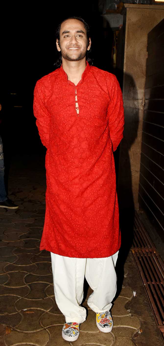 Vishal Gupta also attended the Eid bash, and the producer opted for a red and white Indian attire. 