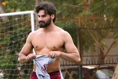 Ahan Shetty goes shirtless while playing football in Bandra
