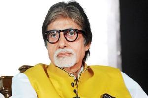 Amitabh Bachchan starts shooting for Gulabo Sitabo in Lucknow