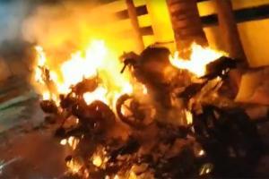 Unidentified youth sets three bikes on fire in Vasai building