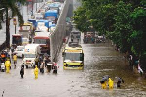 Mumbai police help disaster management gain traction on Twitter