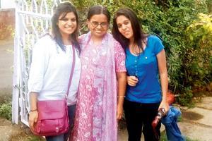 Mumbai: Ex-students come togeteher to help their teacher fight cancer