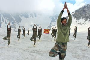 Indian, Chinese Army personnel participate in yoga sessions along LAC