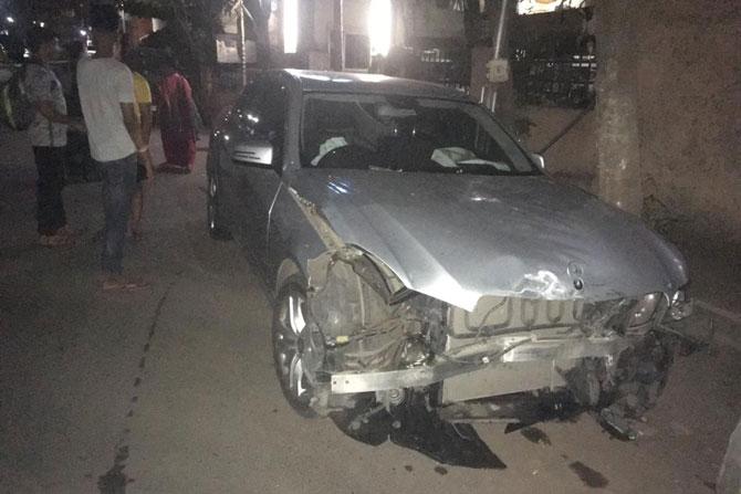 Mumbai: One dead, two injured as two cars collide near Mahalaxmi Racecourse