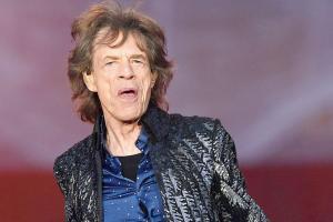 Mick Jagger returns to stage following heart surgery