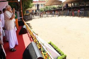 Narendra Modi conveys a message with his clothes in Kerala