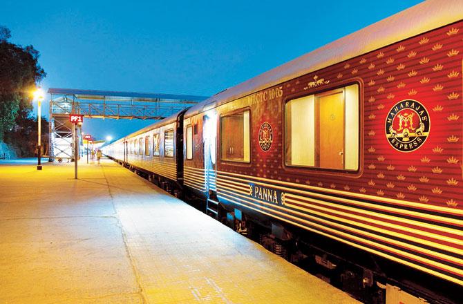 Of a palace on wheels