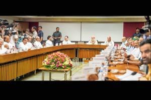 Major Oppn chiefs skip Narendra Modi's meet on simultaneous polls