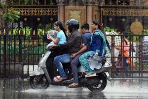 Heavy rains, strong winds lash city as citizens gear up for monsoon