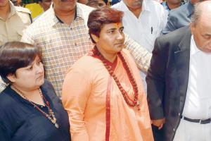 Pragya adds name of her 'guru' during oath, triggers Oppn uproar